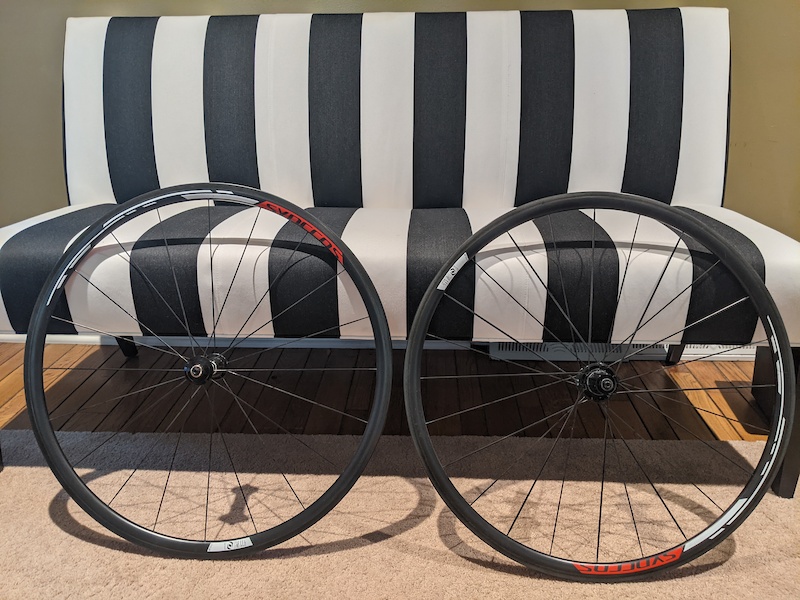 syncros rl1 1 carbon clincher