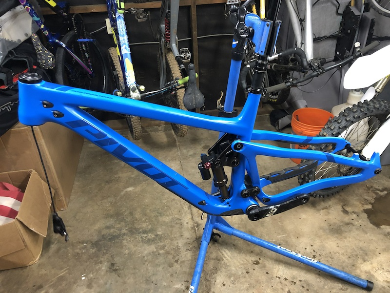 2020 Pivot Switchblade Frame For Sale