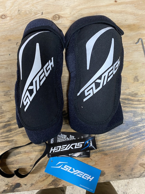 2021 Shred/Slytech Knee Pads New For Sale