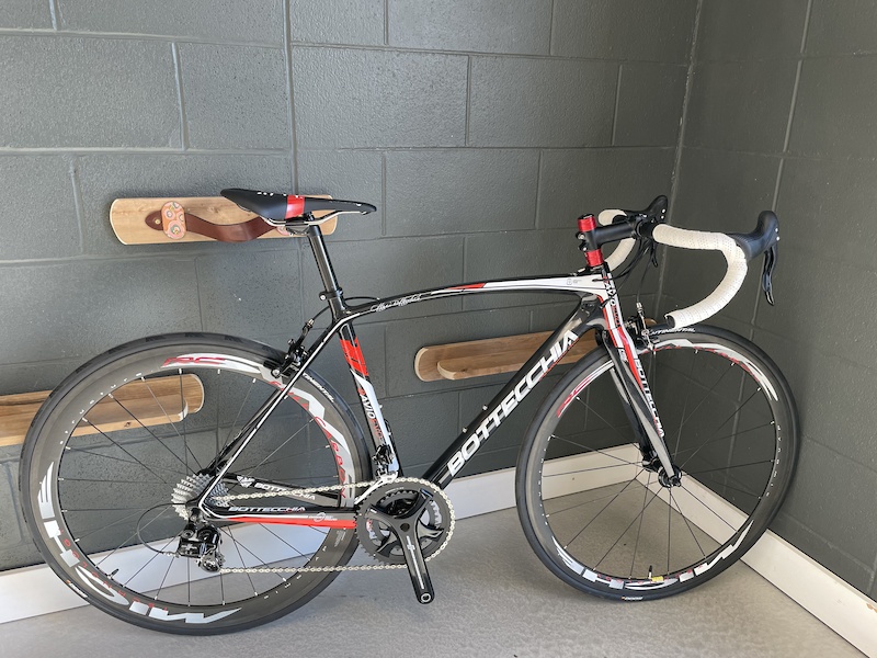 BOTTECCHIA 8AVIO EVO 53 フレームセット ボッテキア 8AVIO REV フレーム形状を刷新したミドルグレード