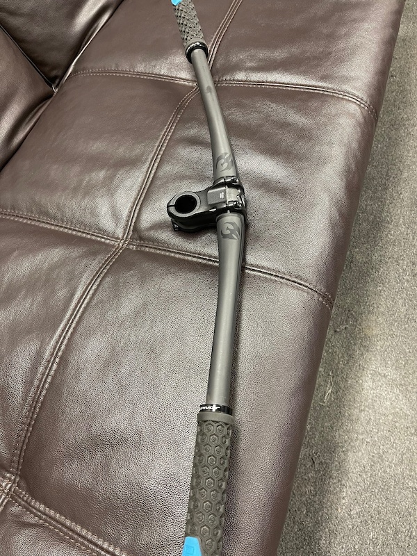 pivot bike grips