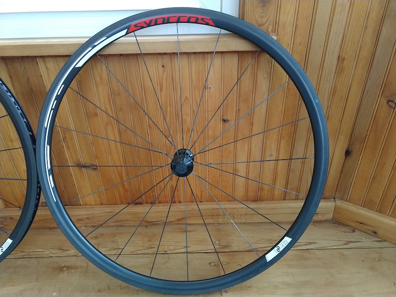 Syncros RL 1.1 Carbon Tubeless Ready Wheelset For Sale