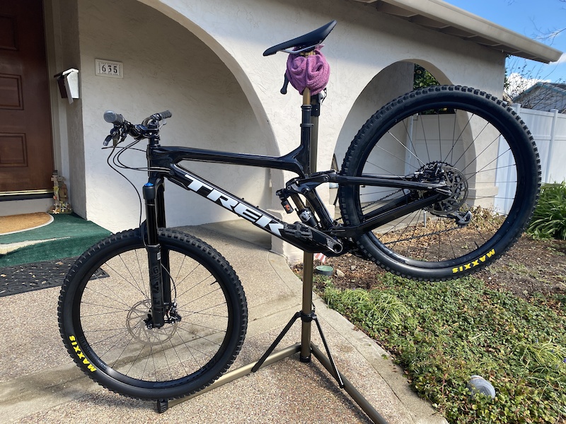 trek slash 9.7 price