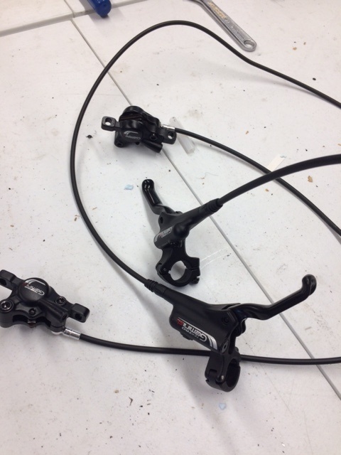 tektro gemini brake bleed