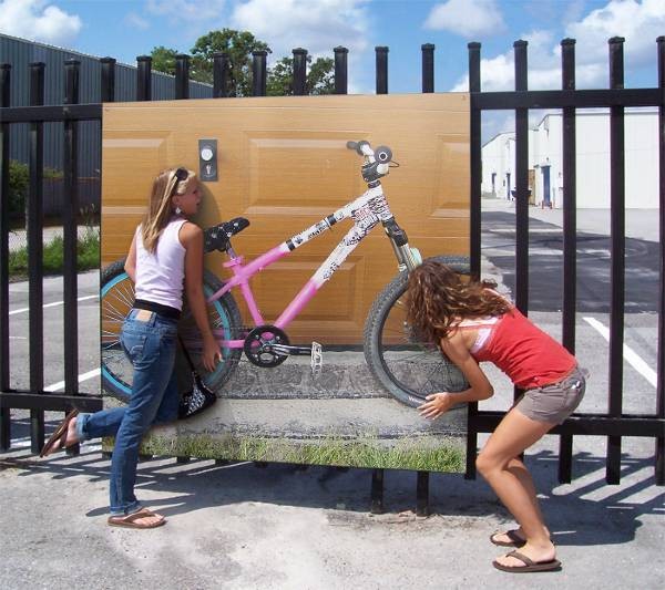 bike &amp; 2 girls