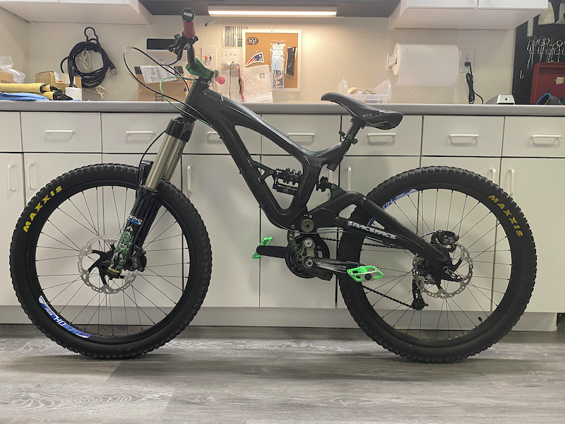 2011 GT Ruckus 7 1.0 M size with tools and bike stand For Sale