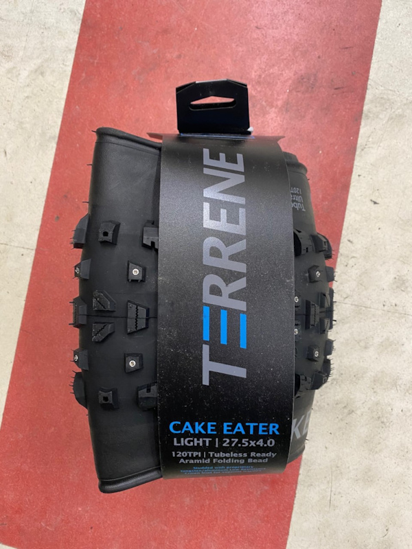 2021 Terrene Cake Eater 27.5 x 4 For Sale