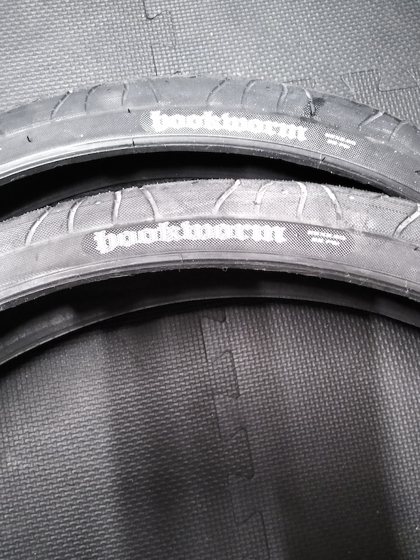 2021 2 X Maxxis Hookworm 2.5 29er For Sale