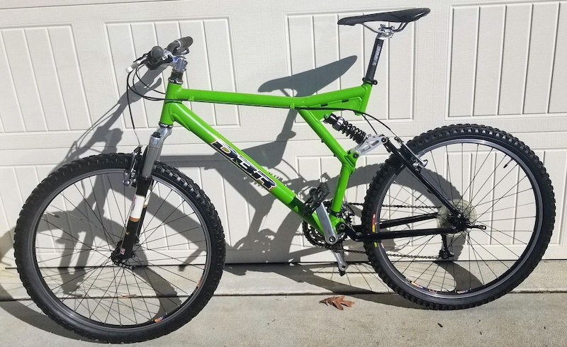 Vintage 1998 Diamondback V6 28.5lbs For Sale