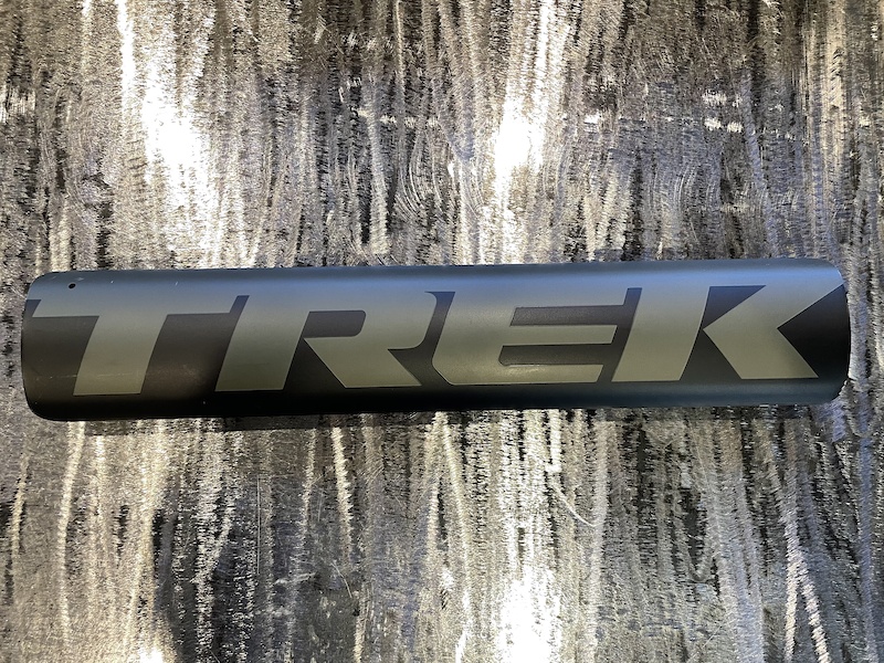 trek rail battery cover