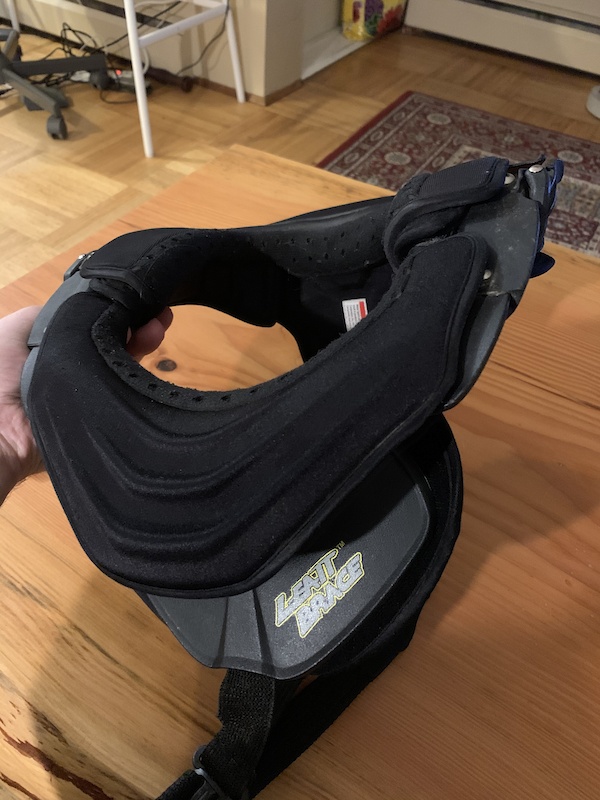 2008 Leatt GPX neck brace For Sale