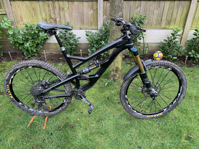 2016 yt capra pro race