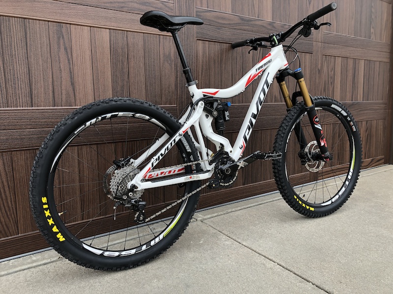 2014 Pivot Firebird, size small 27.5” frame For Sale