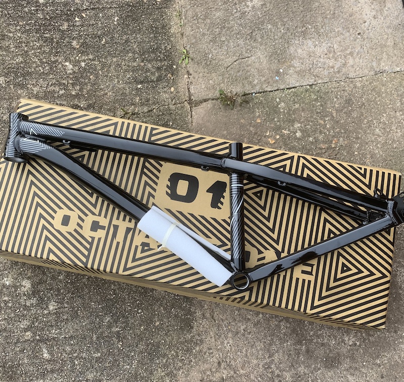 zircus frame