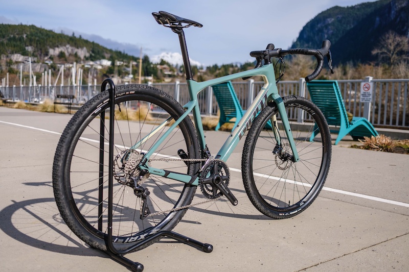 giant revolt advanced 2 gravel bike 2019