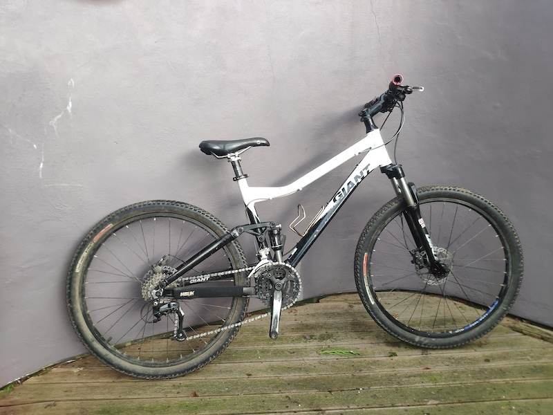 2009 Giant Yukon FX 2 MTB Full Suspension For Sale