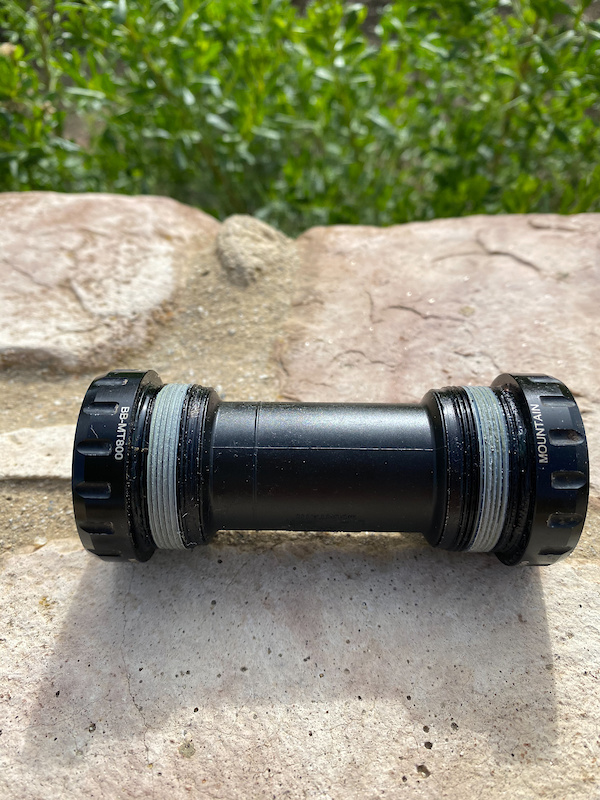 xt m8000 bottom bracket