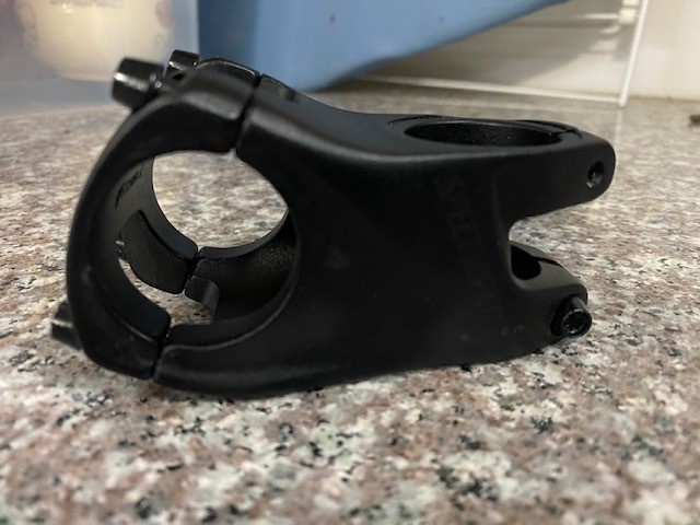 specialized trail stem weight