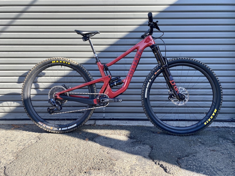 2020 Custom Juliana Maverick CC AXS Roval For Sale