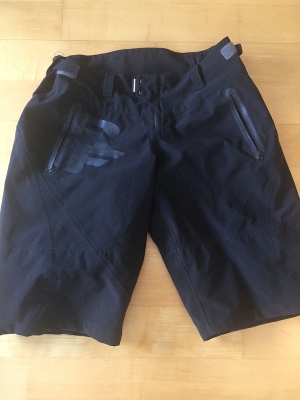 2019 Race Face Agent shorts large For Sale