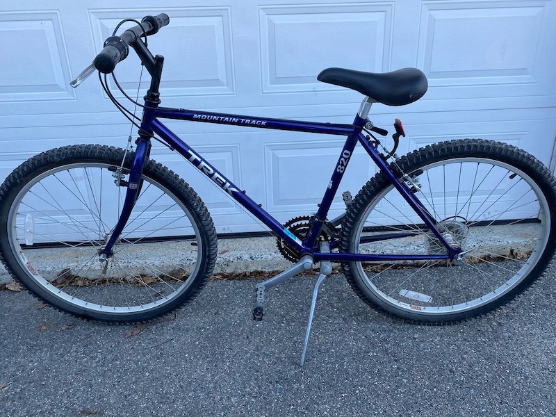 Trek Mountain Track 820 (with Kickstand) - Medium For Sale