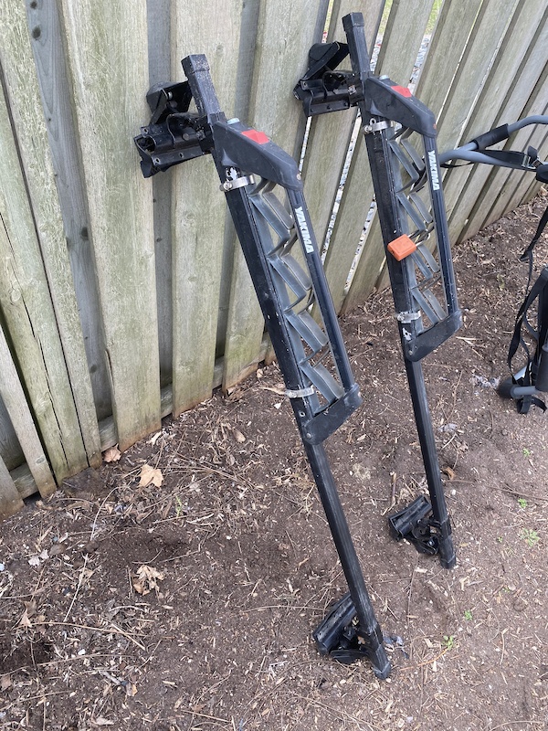 2015 Sportrack roof racks and Yakima ski rack For Sale