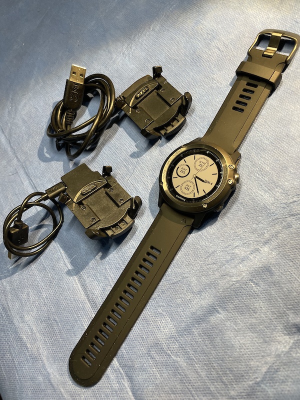 fenix 5 vs fenix 3 hr sapphire