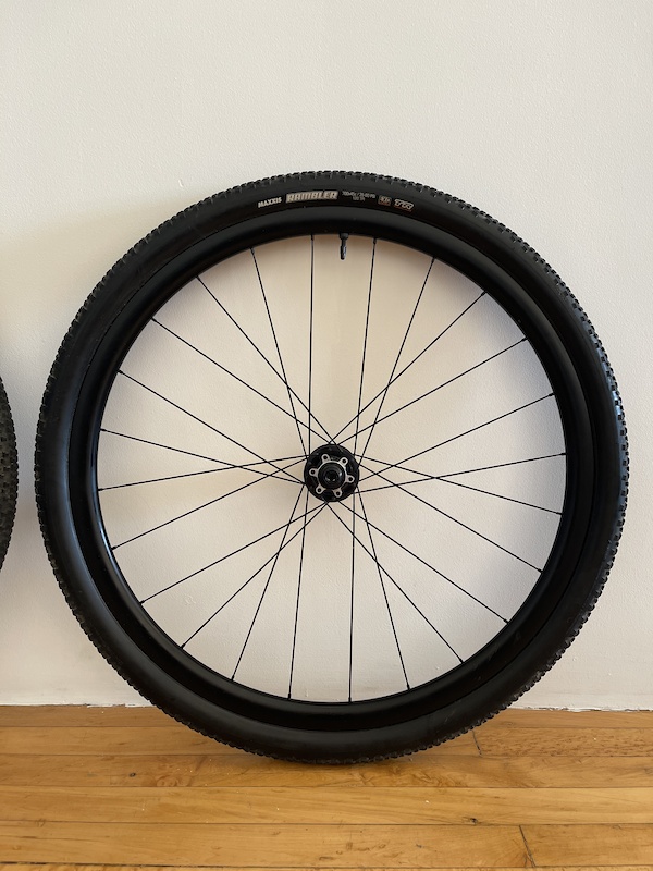 ibis d30 carbon wheels