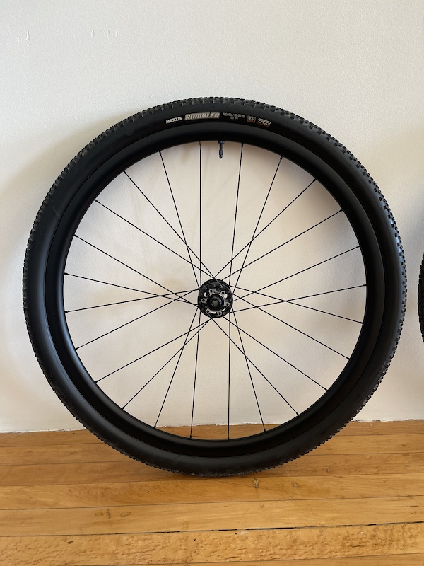 ibis d30 carbon wheels