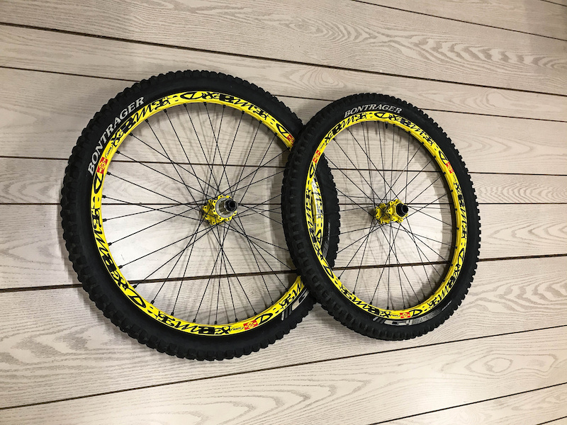 Mavic Deemax! 135X12 rear / 20mm front For Sale