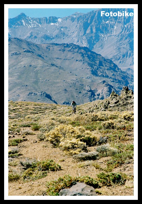bajando desde los 2800mts hasta 
los 1800 mts 4 horas de bajada por los andes chilenos..