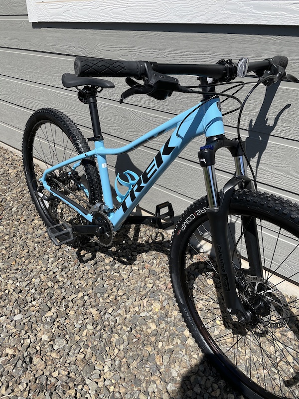 trek marlin 5 azure