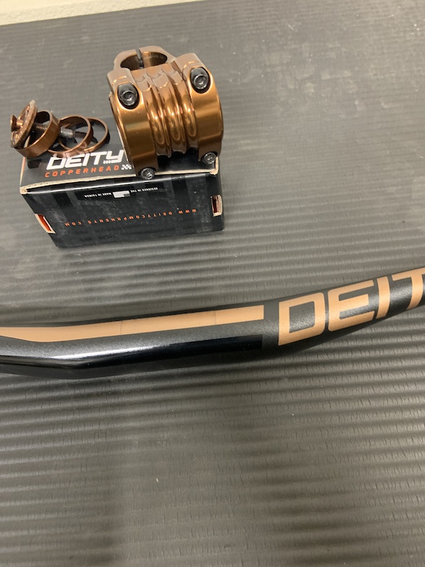 deity 35mm carbon bars