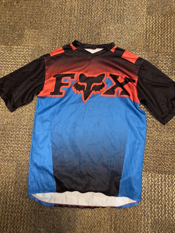 Blue & Red Retro Fox Jersey Small For Sale