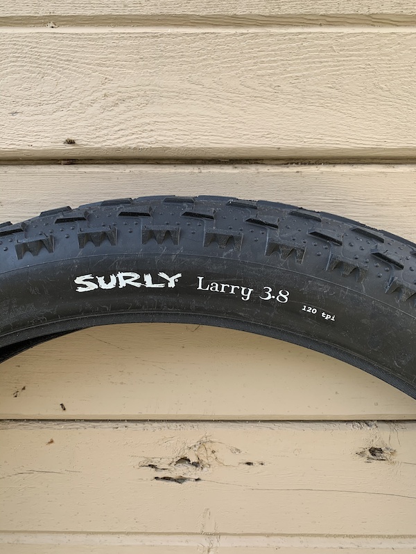 surly larry fat tires
