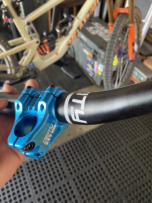Deity 35mm Alloy Bar & Stem For Sale