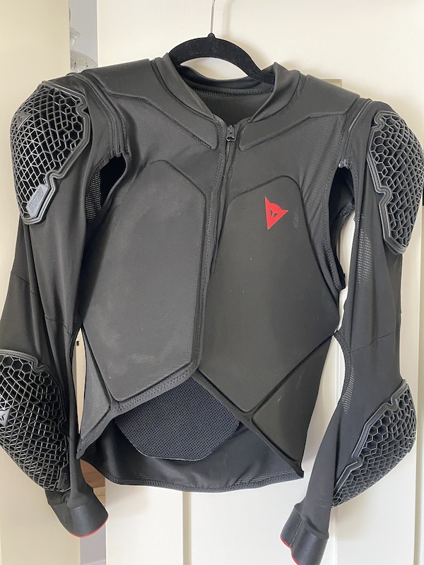 2019 Dainese chest back shoulder elbow protector Large For Sale