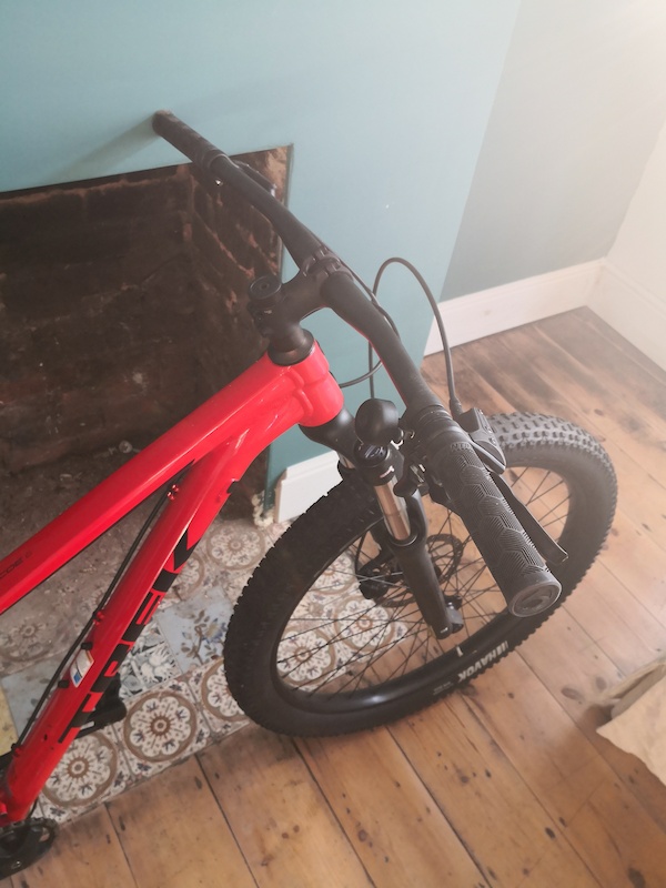 Trek roscoe discount 6 viper red