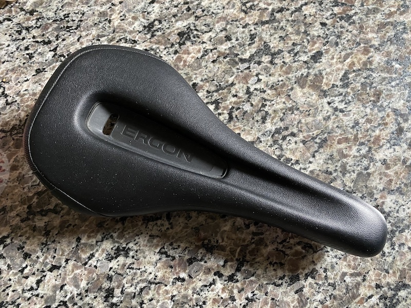 ergon enduro saddle oil slick