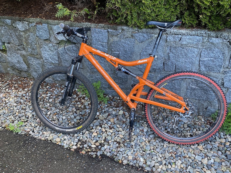 juicy three brakes