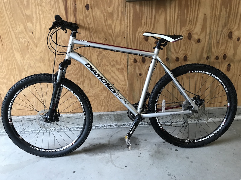 2016 XL Diamondback Axis xe 27.5 Mountain Bike For Sale