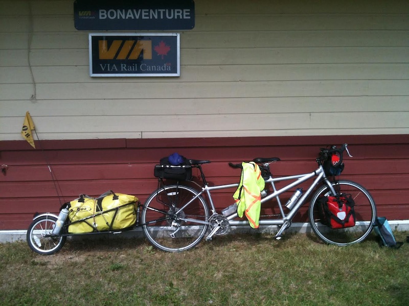 2007 L/S Cannondale Touring Tandem & Bob Trailer For Sale