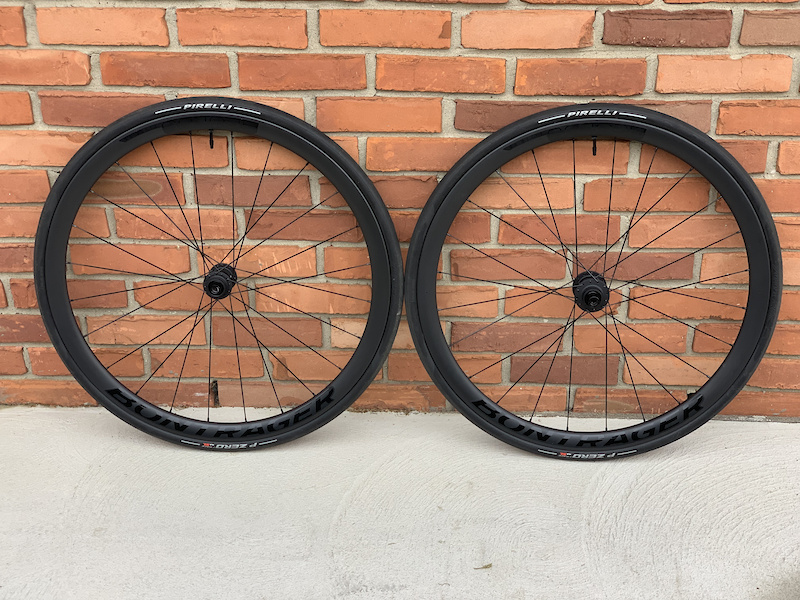 bontrager aeolus elite 35 tlr