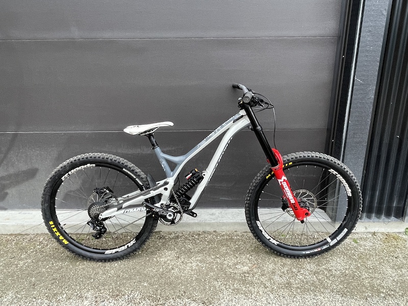 2019 Commencal Supreme. Medium. For Sale