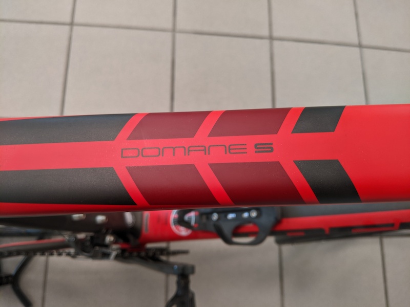 Trek domane s4 online 2017 price