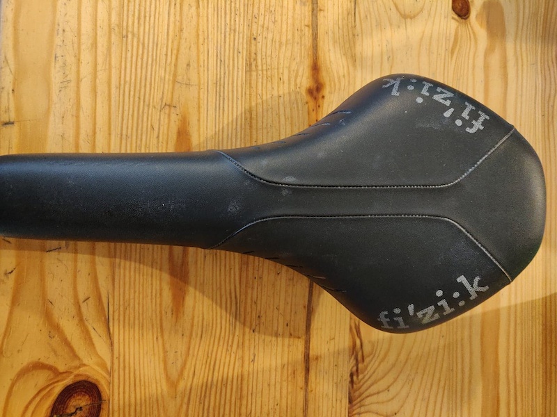 fizik r7 saddle review