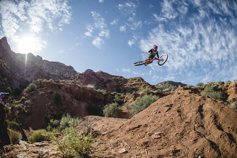 Capacete Ciclismo Red bull (Lord MTB). 