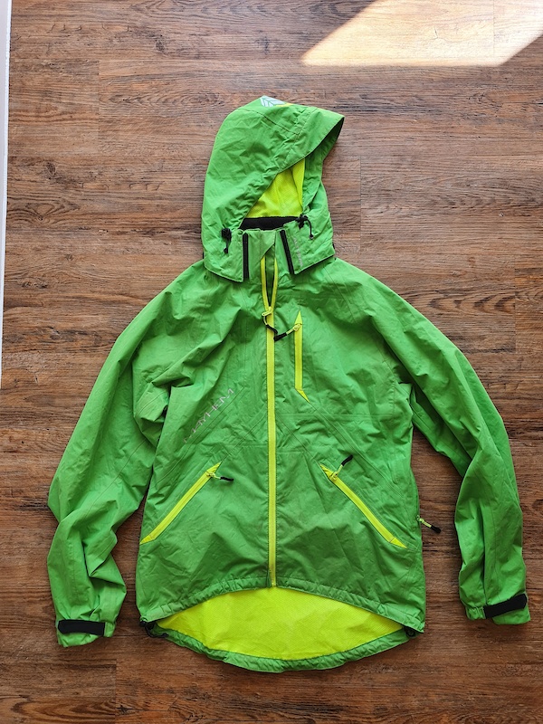 altura mayhem jacket