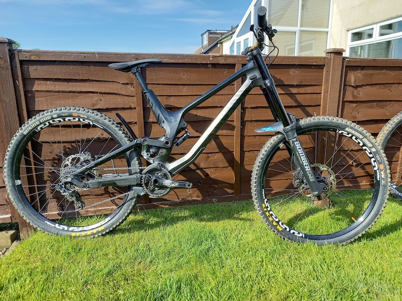 2017 Large Canyon Sender CF8 For Sale