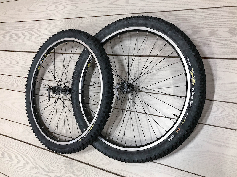 2007 Shimano XTR centerlock 135X10 rear / 9X100 front For Sale